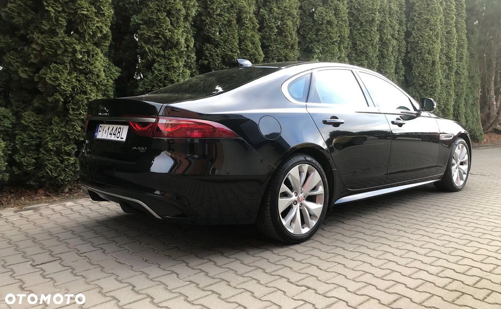 Jaguar XF 2.0 D200 mHEV AWD R-Dynamic SE - 3