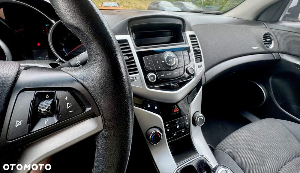 Chevrolet Cruze 1.8 LT - 5