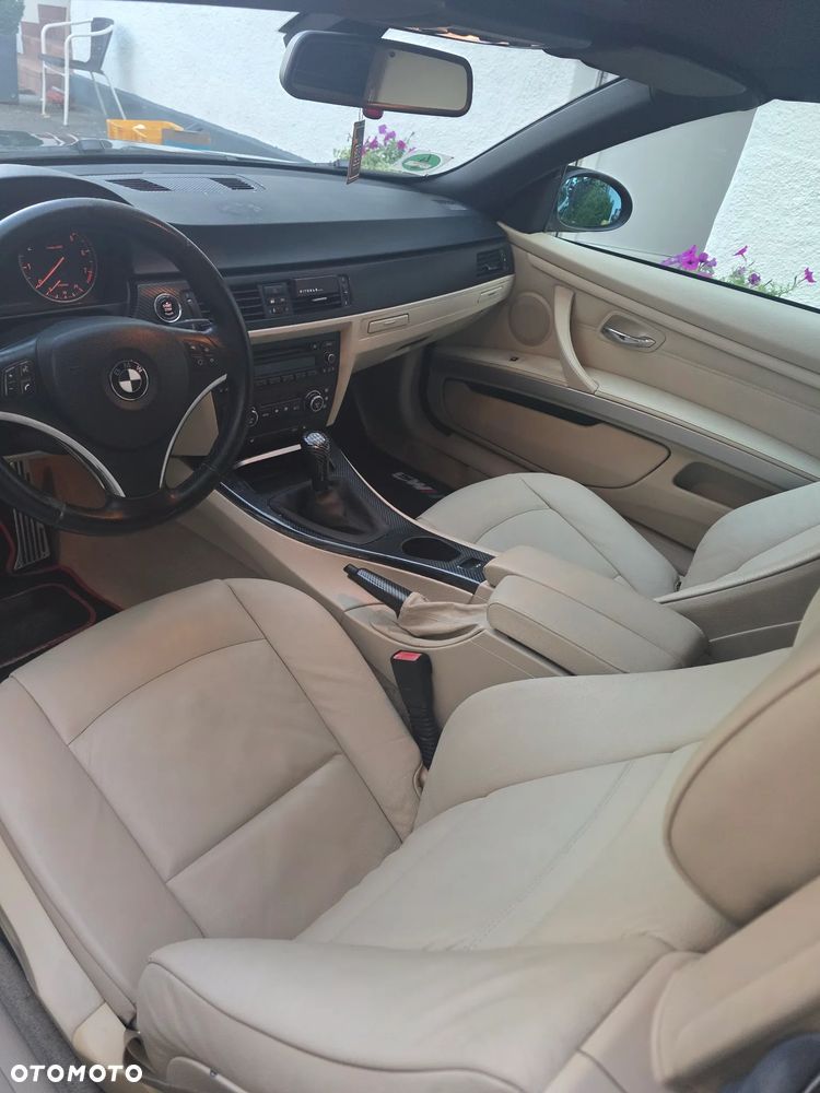 BMW Seria 3 320i - 16