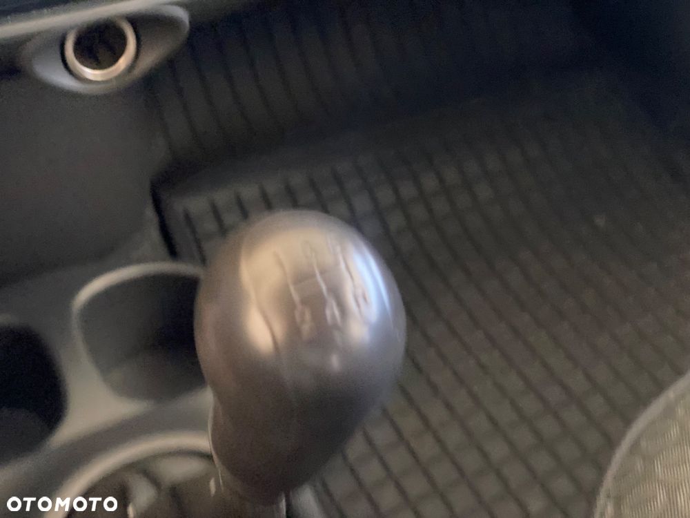 Toyota Yaris 1.0 Luna - 27