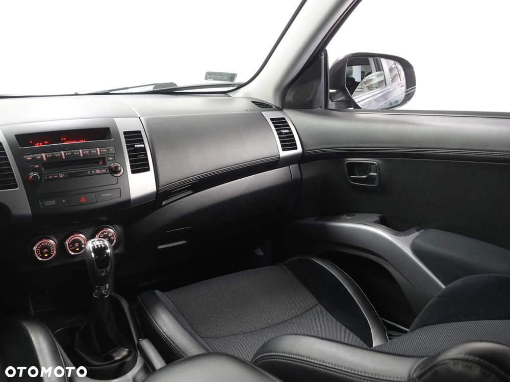 Mitsubishi Outlander 2.0 2WD - 35
