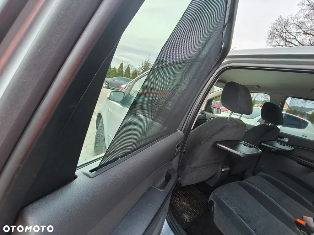 Ford Focus C-Max 2.0 Ghia - 31