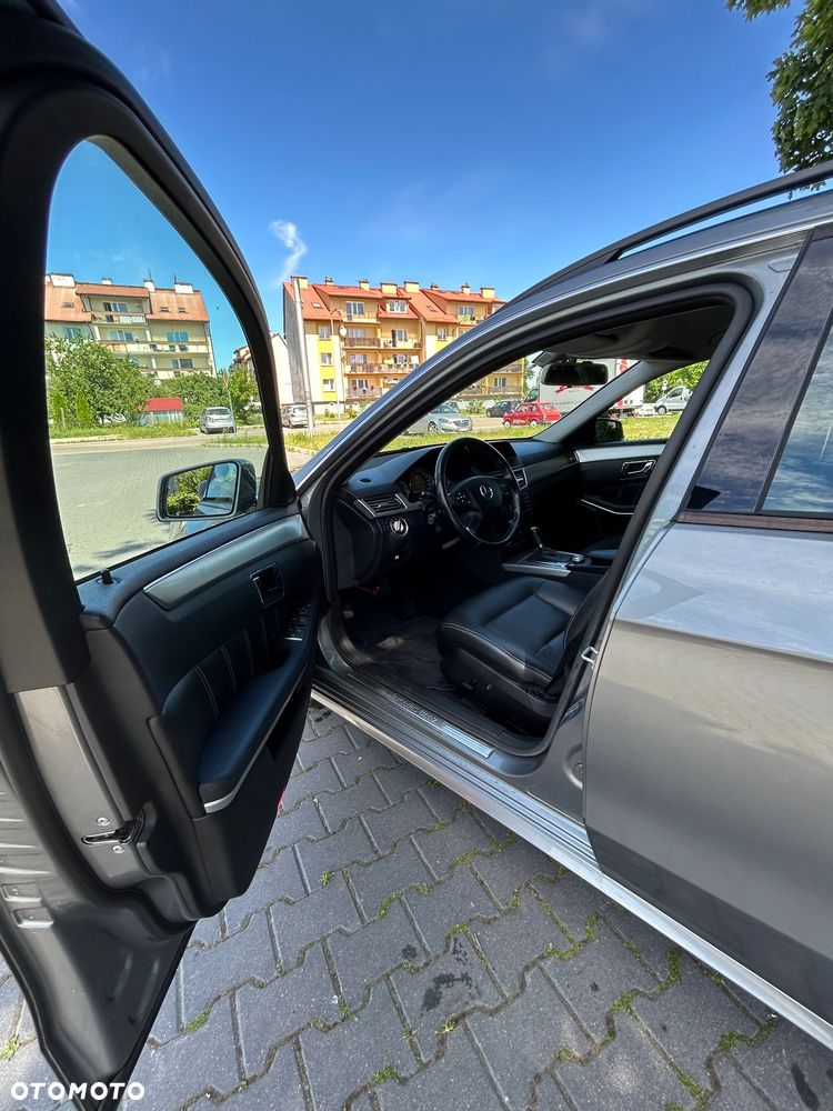 Mercedes-Benz Klasa E 250 CDI DPF 4Matic BlueEFFICIENCY 7G-TRONIC Avantgarde - 16