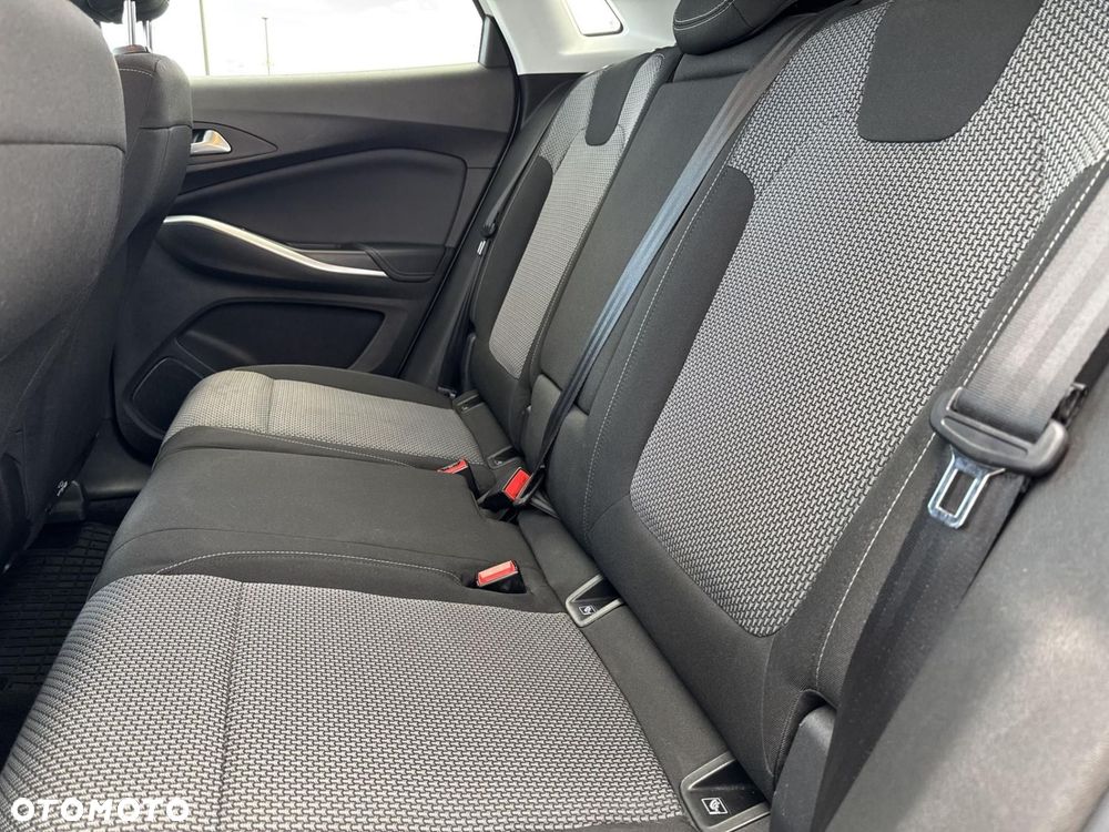 Opel Grandland X - 17