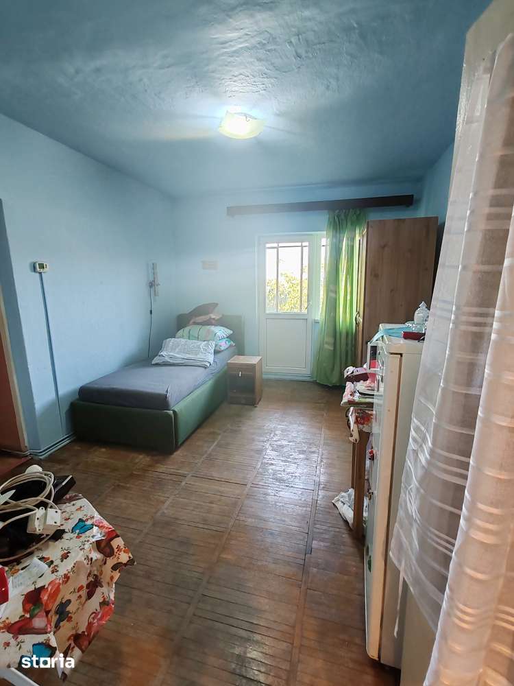 Garsoniera cu centrala termica, 25 mp, etaj intermediar, zona D-VA — fotografia 3