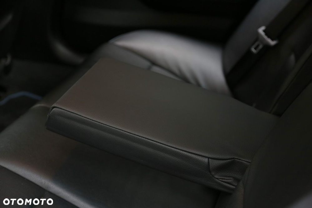 BMW Seria 3 - 37