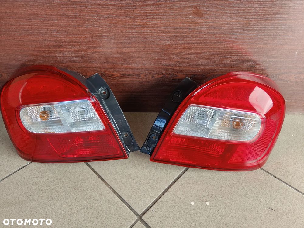 Suzuki Baleno II LEWA prawa lampa tył EU