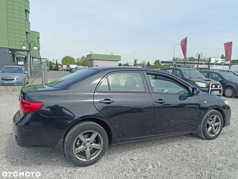 Toyota Corolla - 4