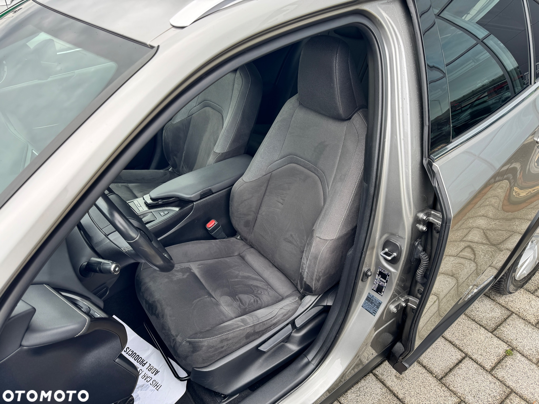 Lexus UX - 17