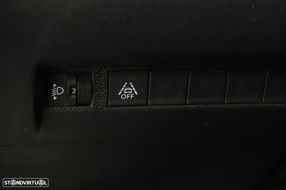 Peugeot 2008 1.2 PureTech Allure EAT8 - 20