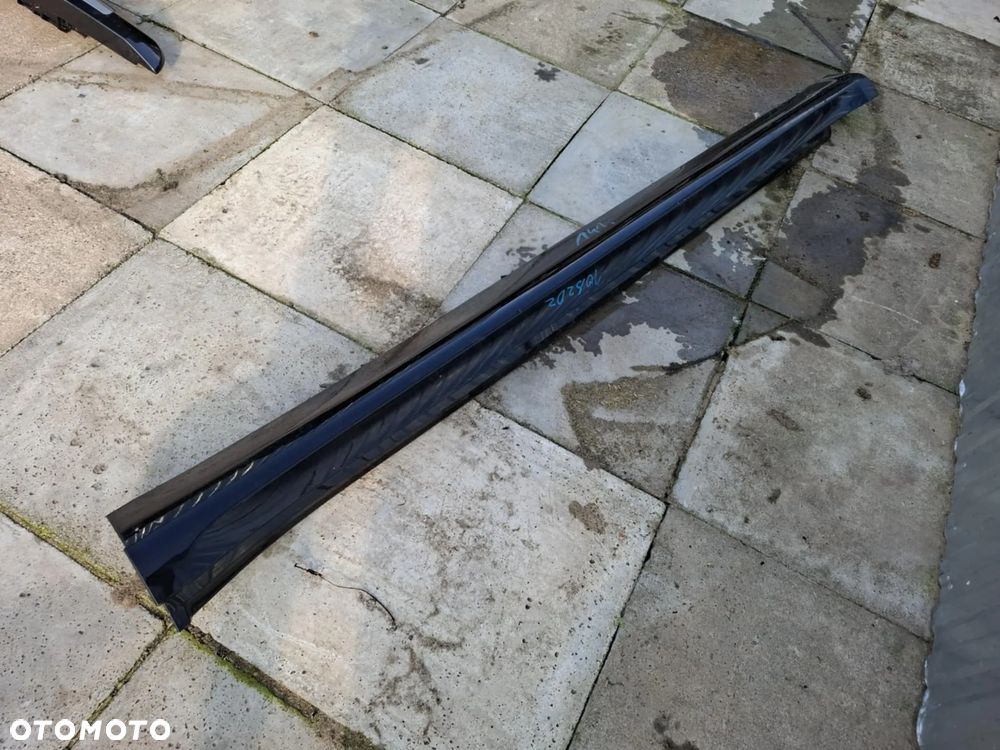 LISTWA PROGOWA NAKŁADKA LEWA PORSCHE MACAN 95B 95b854883a PRÓG - 2