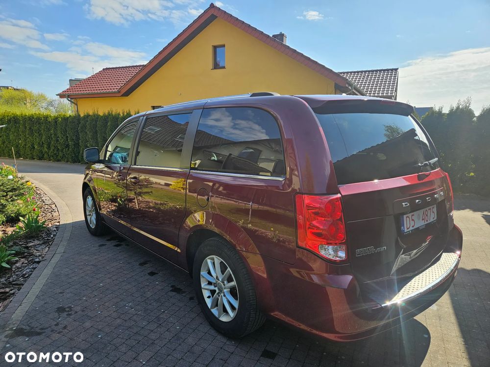 Dodge Grand Caravan - 7
