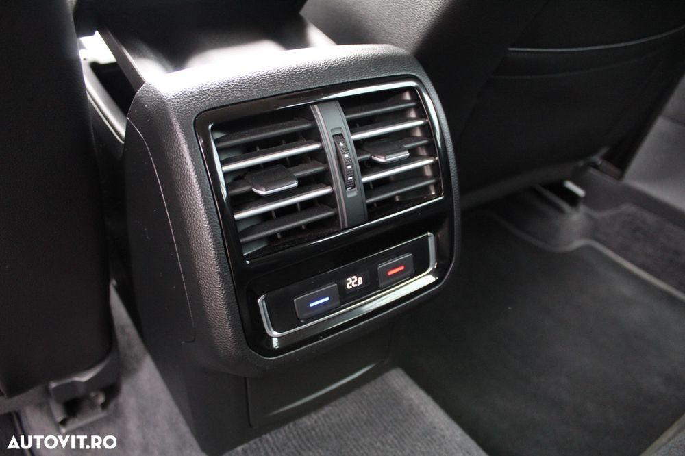 Volkswagen Passat - 11