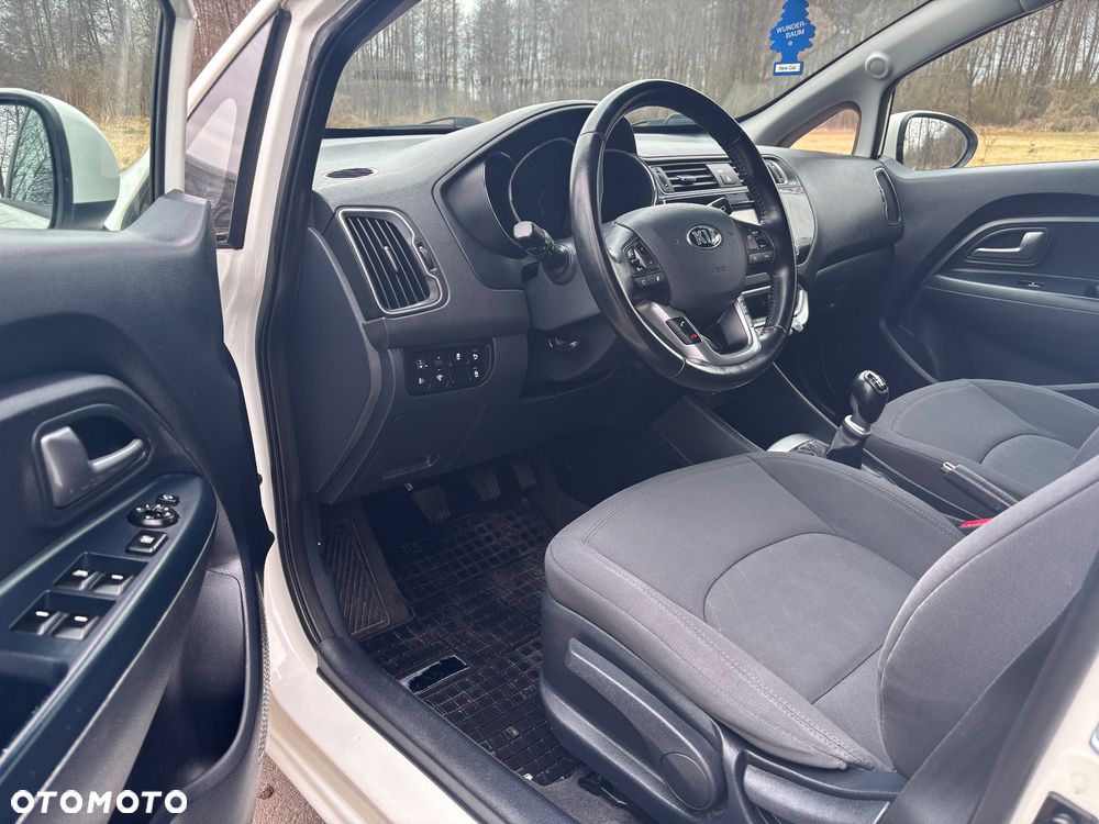 Kia Rio 1.4 Business Line Plus - 10