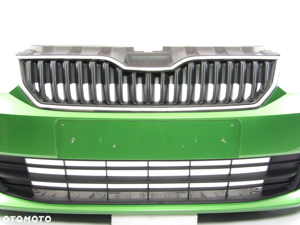 Zderzak przedni Skoda Fabia 6V 15 - 18 Lakier LF6Z - 7