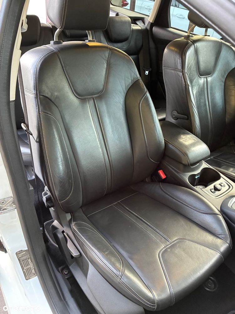 Ford Focus - 36