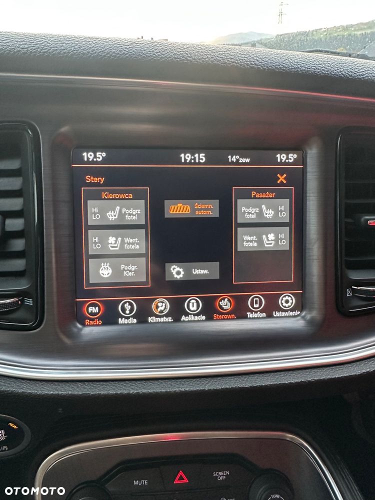 Dodge Challenger 3.6 SXT Plus - 15