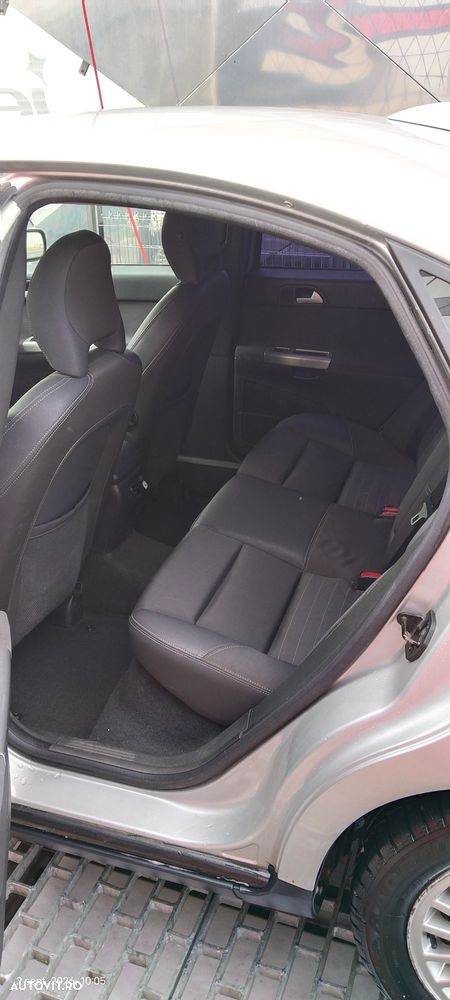 Volvo S40 2.0D - 4