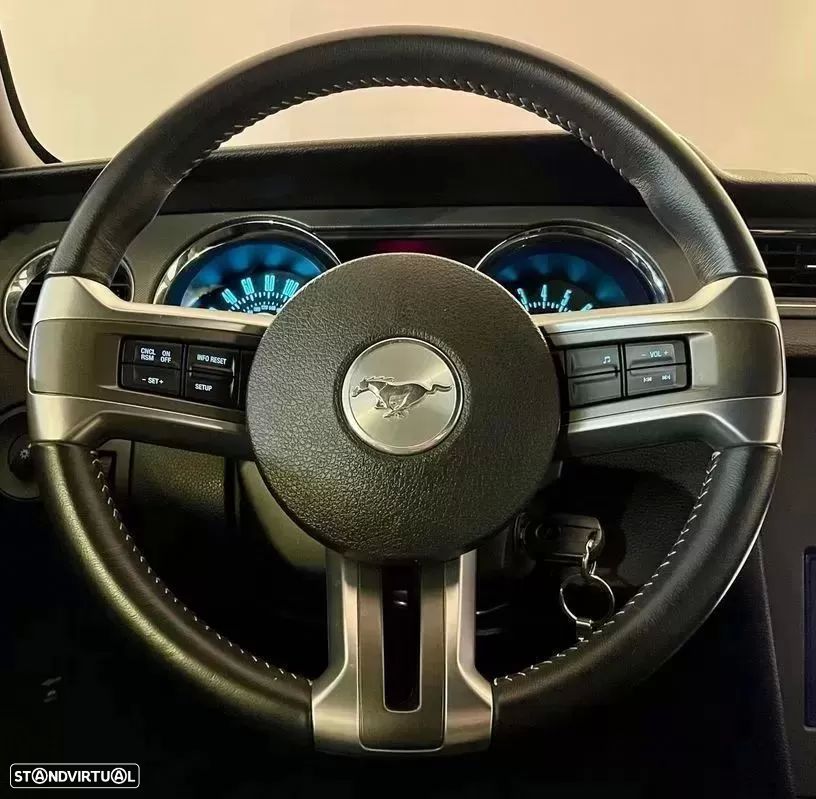 Ford Mustang - 14