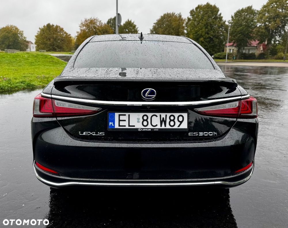 Lexus ES 300h Business Edition - 7