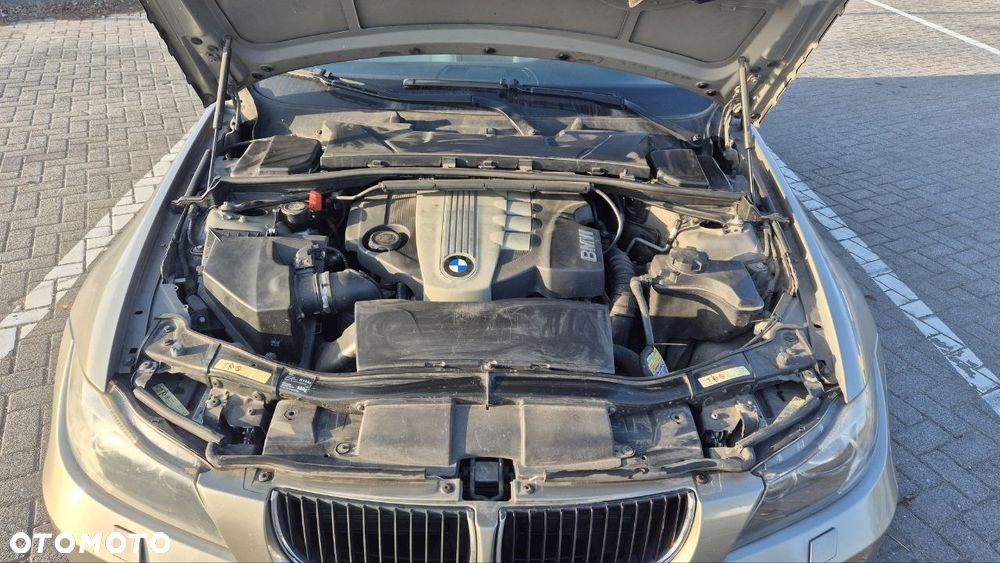 BMW Seria 3 320d - 12