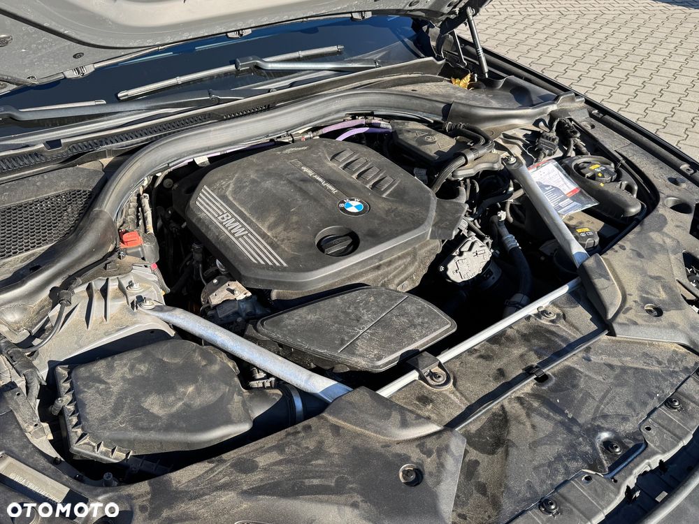 BMW Seria 5 520d M Sport - 23