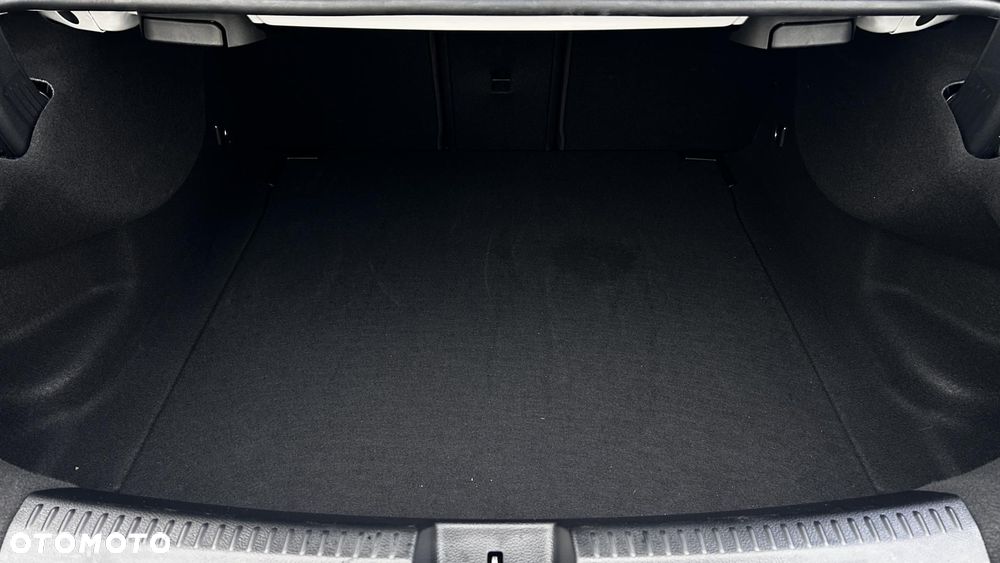 Mercedes-Benz CLA 200 7G-DCT - 29