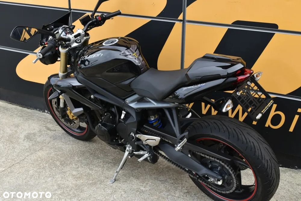 Triumph Street Triple - 9