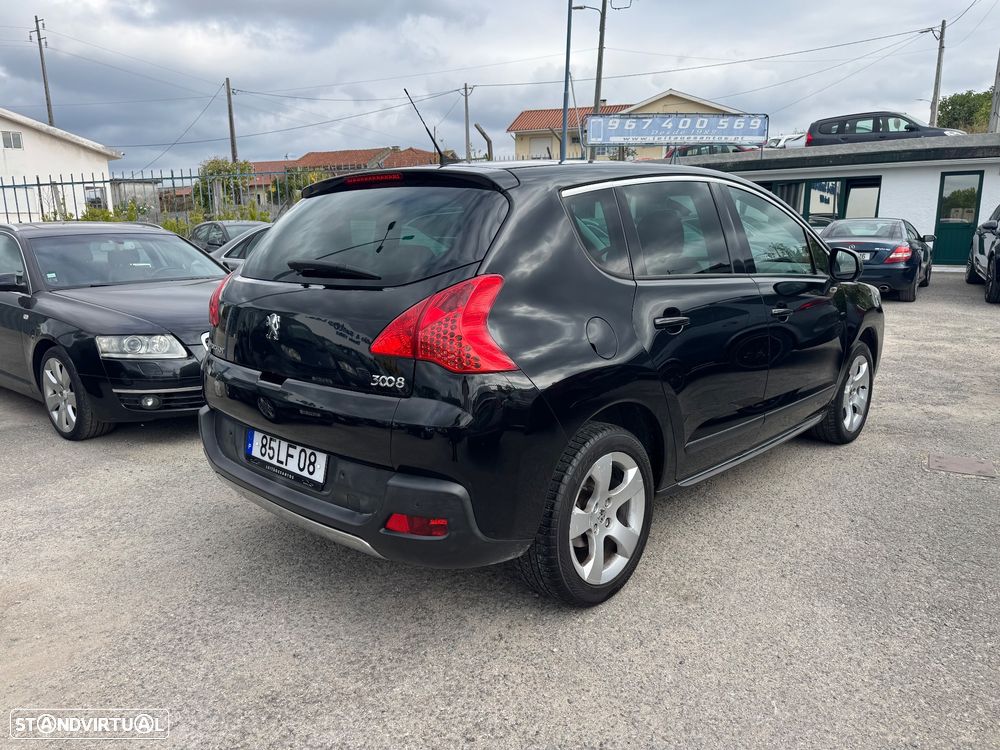 Peugeot 3008 1.6 HDi Executive — fotografia 25