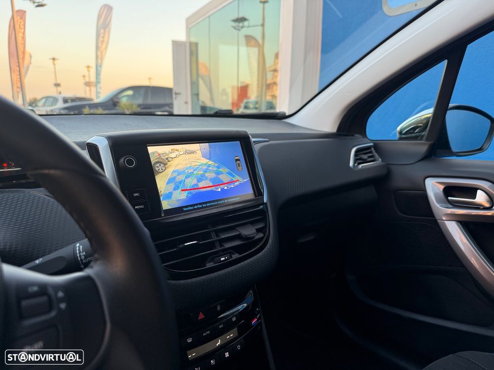 Peugeot 2008 1.2 PureTech Style - 7