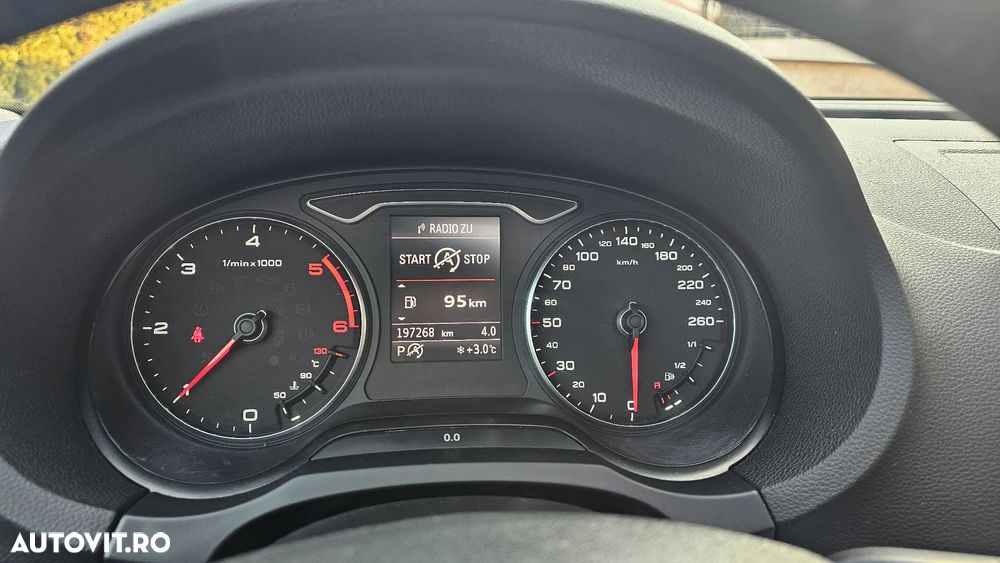 Audi A3 1.6 TDI ack S tronic S line Sportpaket - 24