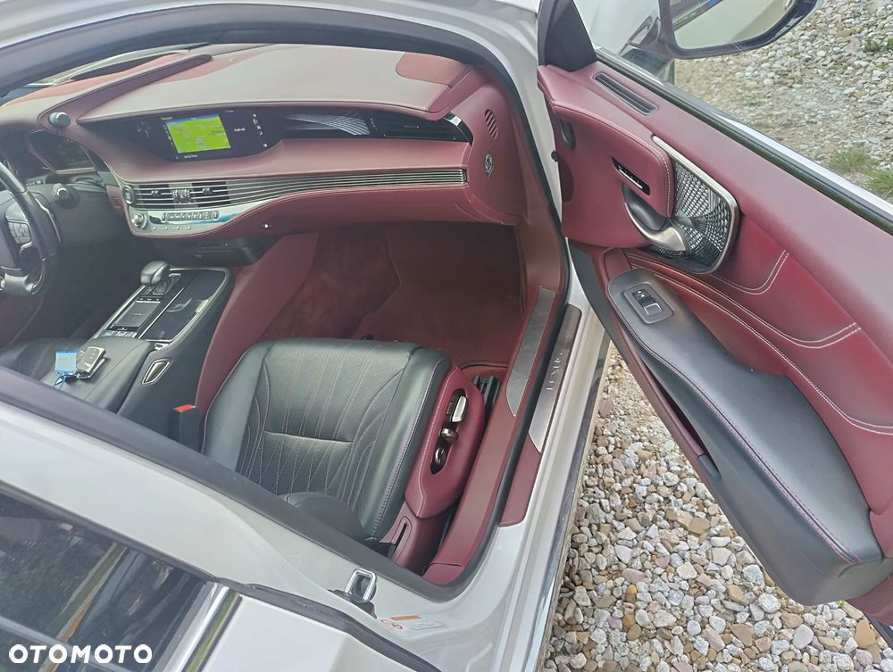 Lexus LS - 18
