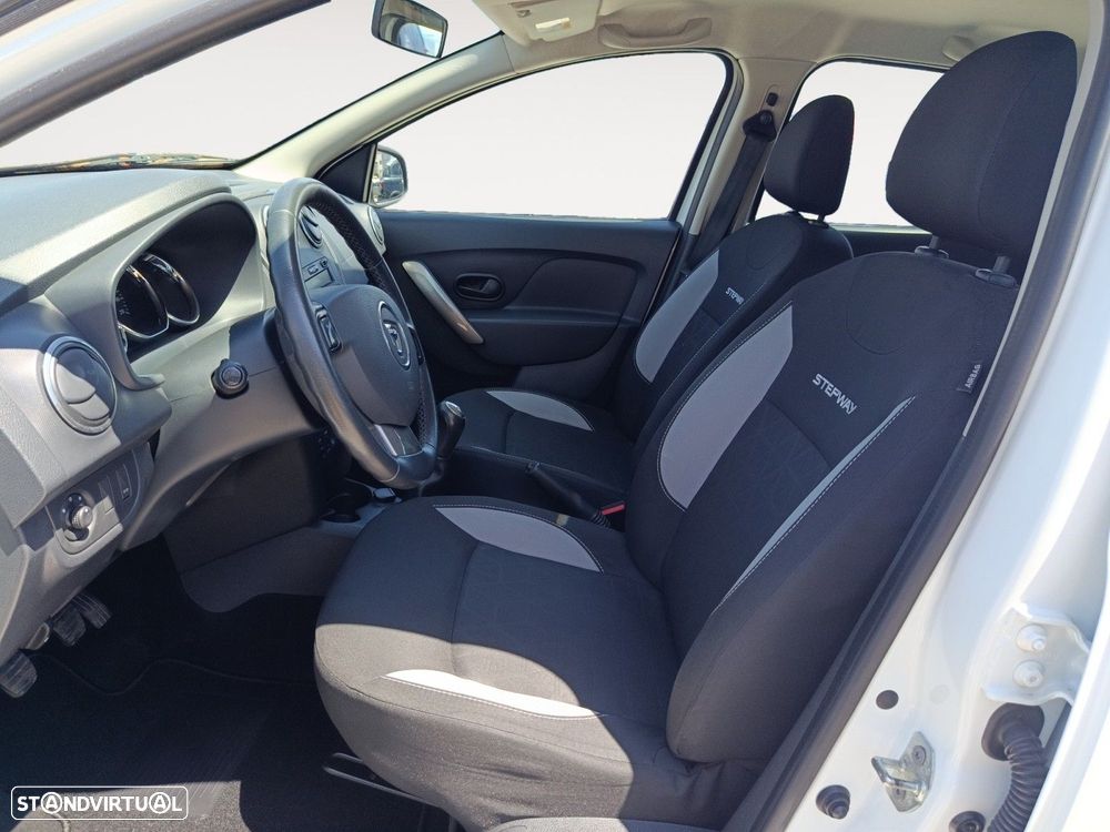 Dacia Sandero 1.5 dCi Stepway — fotografia 9