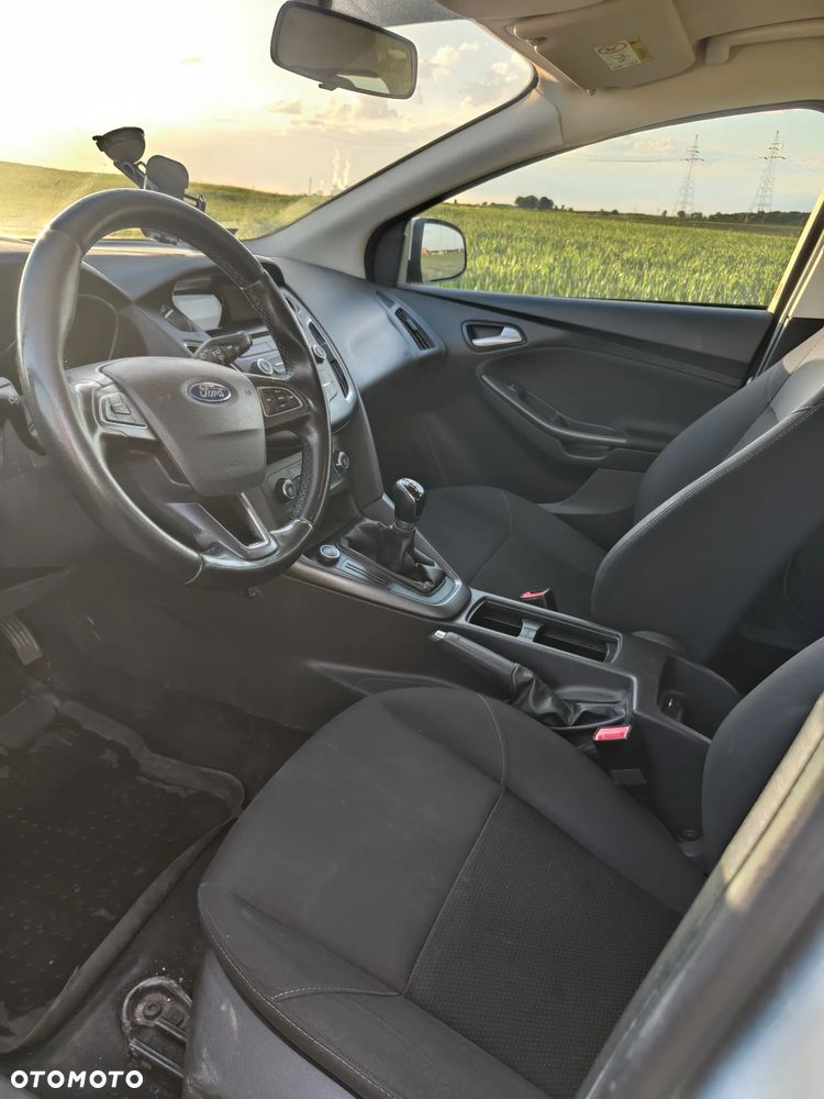 Ford Focus 1.6 Trend - 8