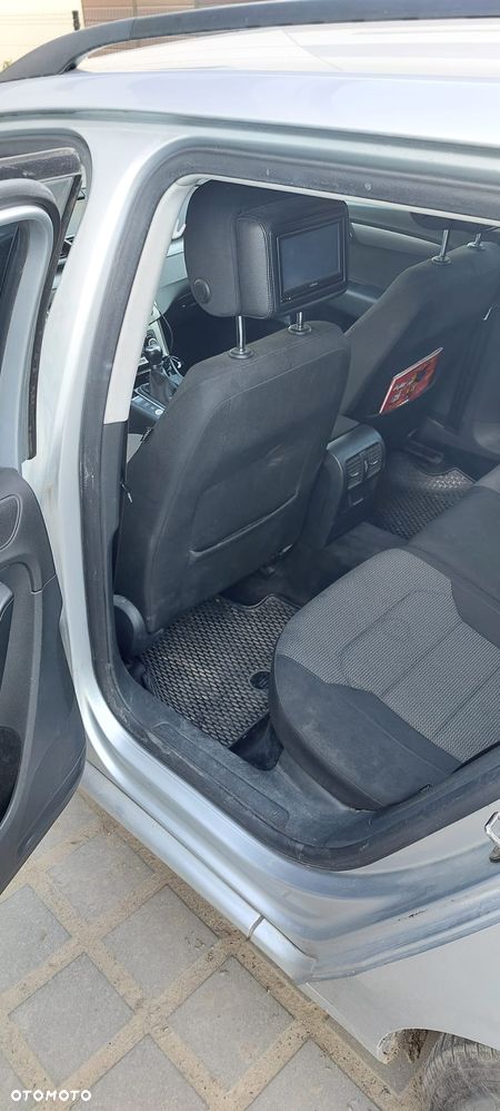 Volkswagen Passat 2.0 TDI Comfortline - 10