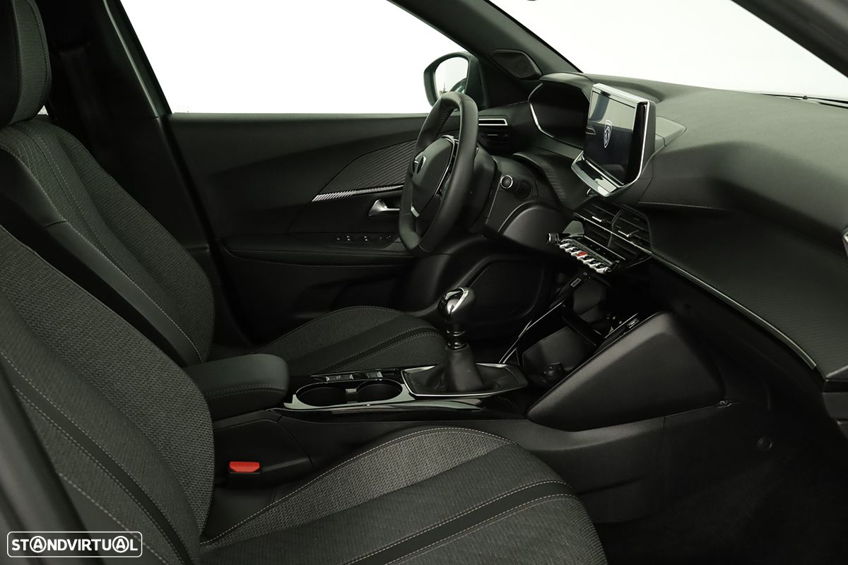 Peugeot 2008 1.2 PureTech Allure - 21