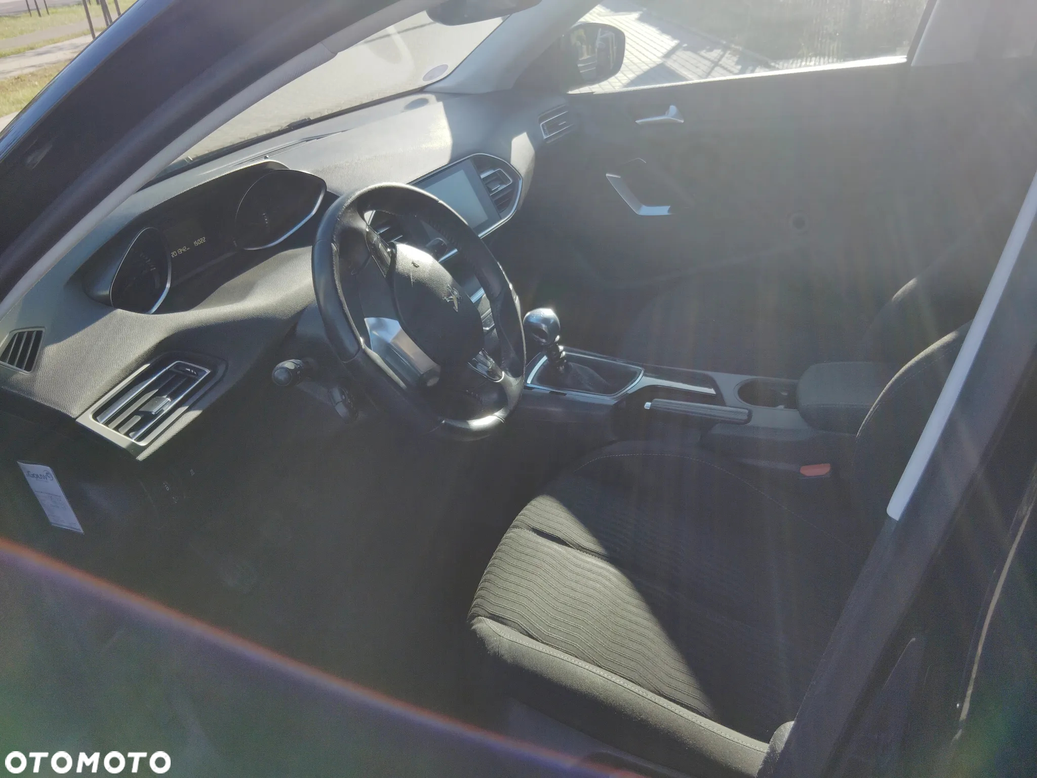 Peugeot 308 125 THP Allure - 17