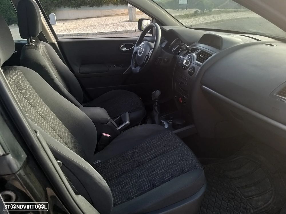 Renault Mégane Break 1.5 dCi Confort - 6