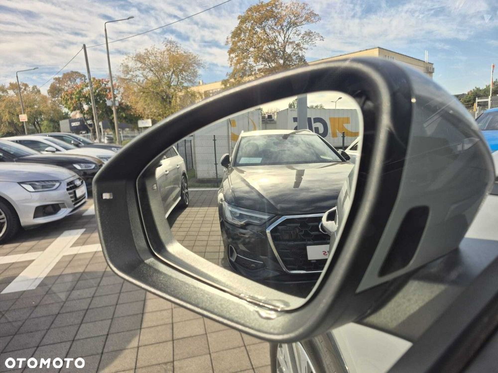 Audi Q4 e-tron - 17