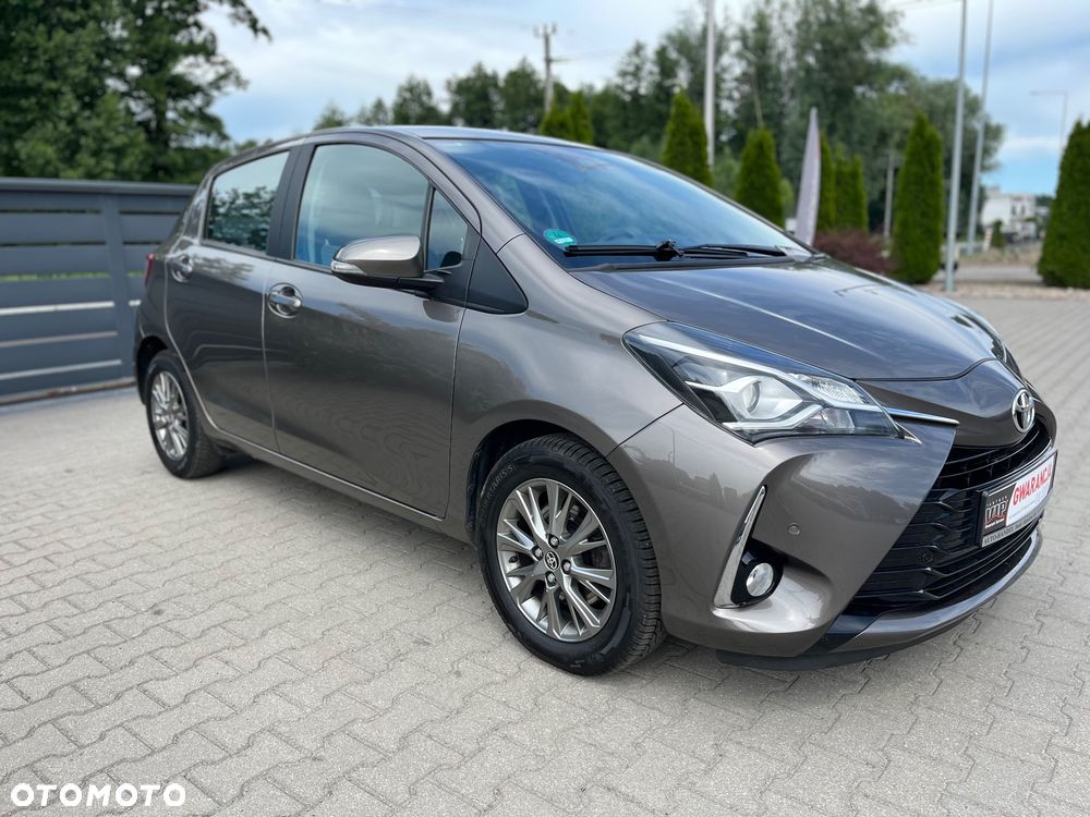 Toyota Yaris 1.5 Premium - 6