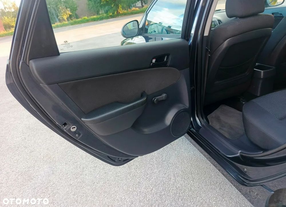 Hyundai i30 i30cw 1.4 blue Comfort - 21