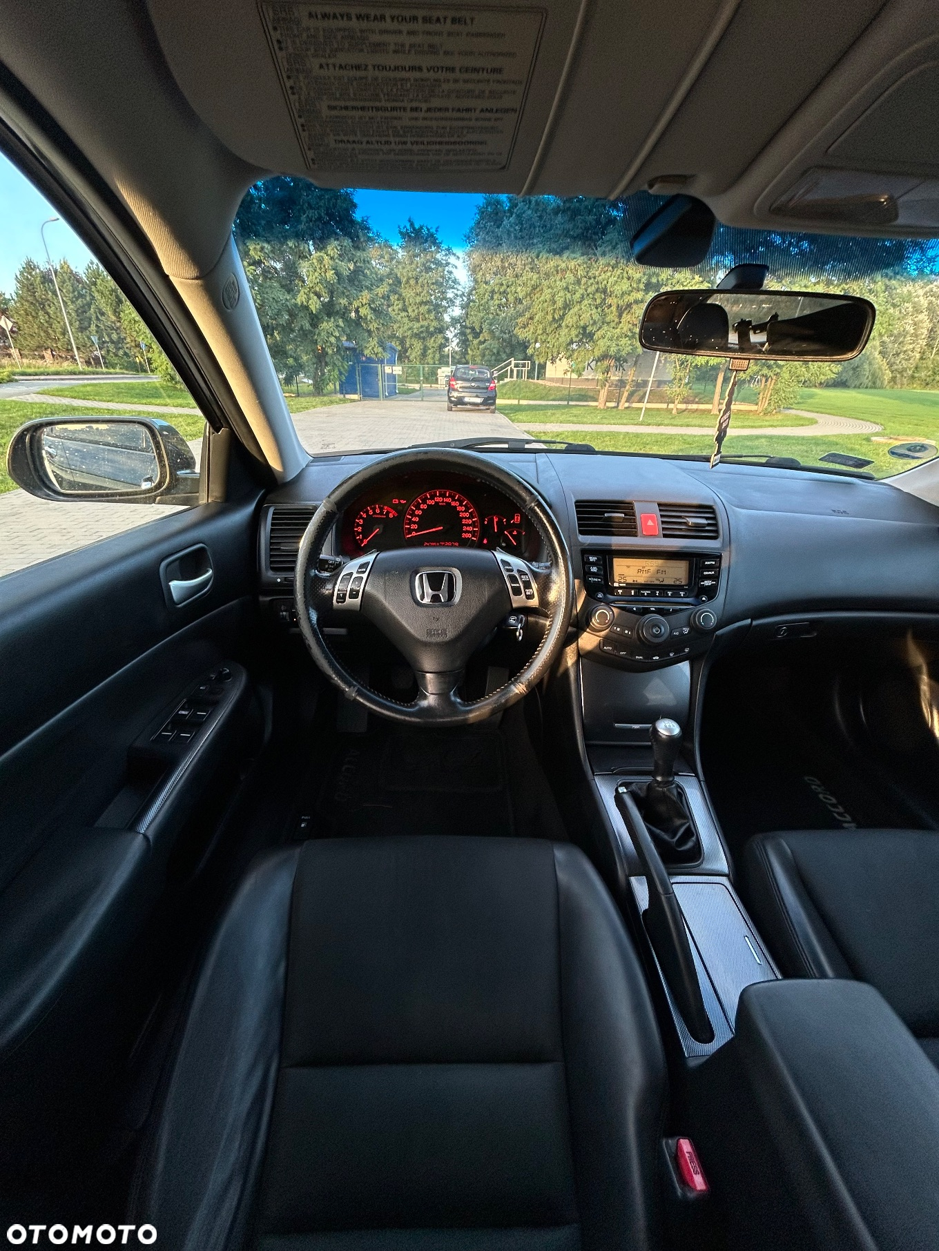 Honda Accord 2.0 Executive - 13