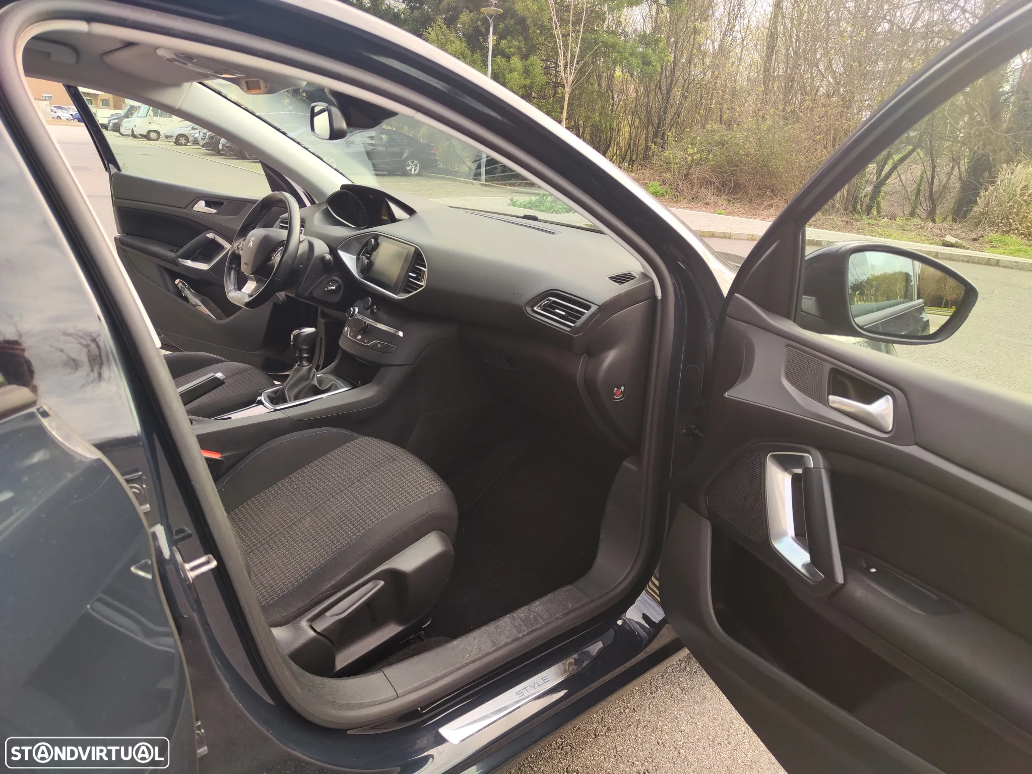 Peugeot 308 SW 1.5 BlueHDi Style - 14