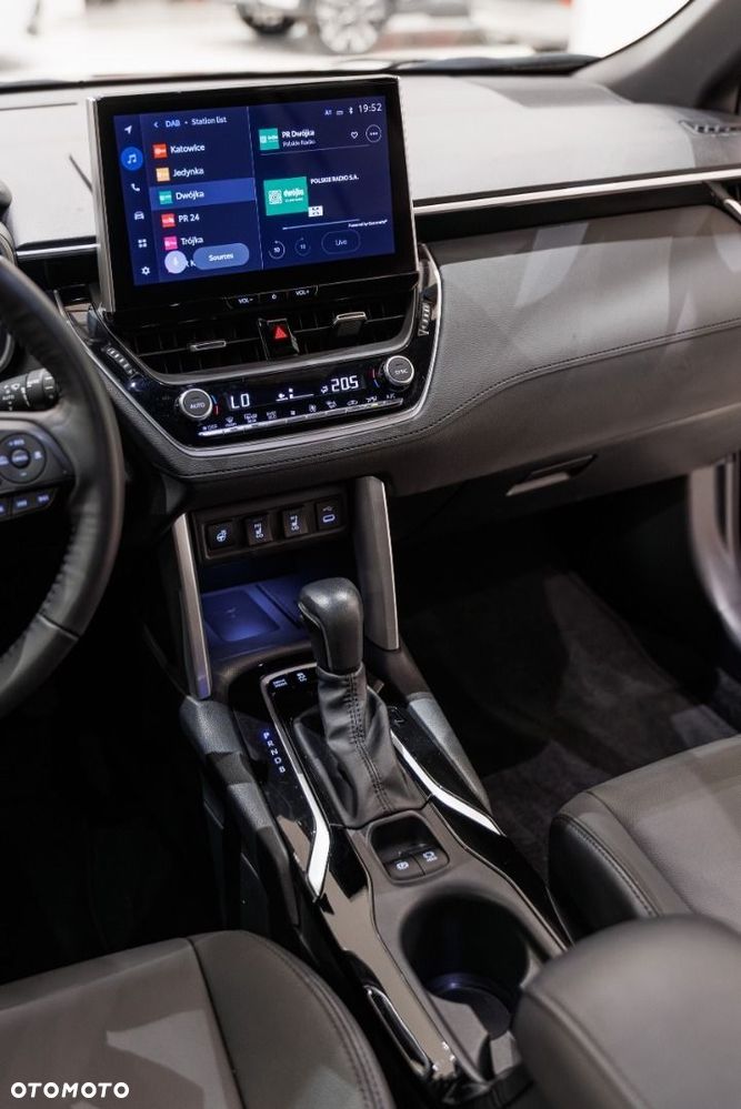 Toyota Corolla Cross - 30