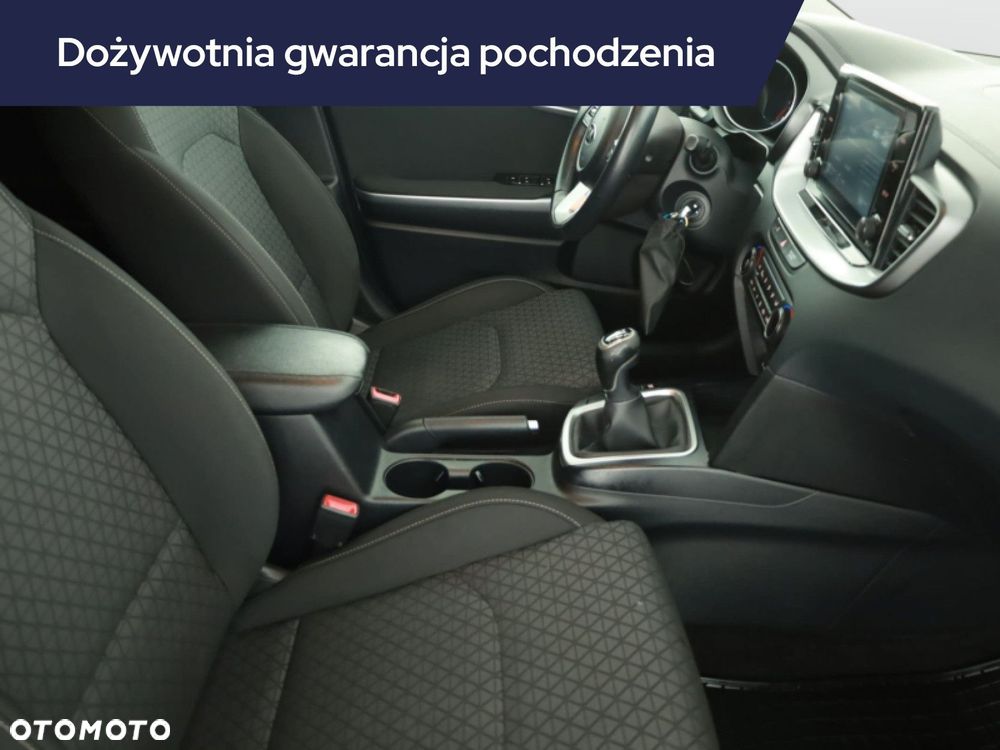 Kia Ceed - 9