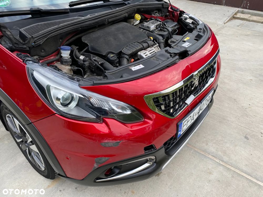 Peugeot 2008 1.2 Pure Tech Allure S&S EAT6 - 21