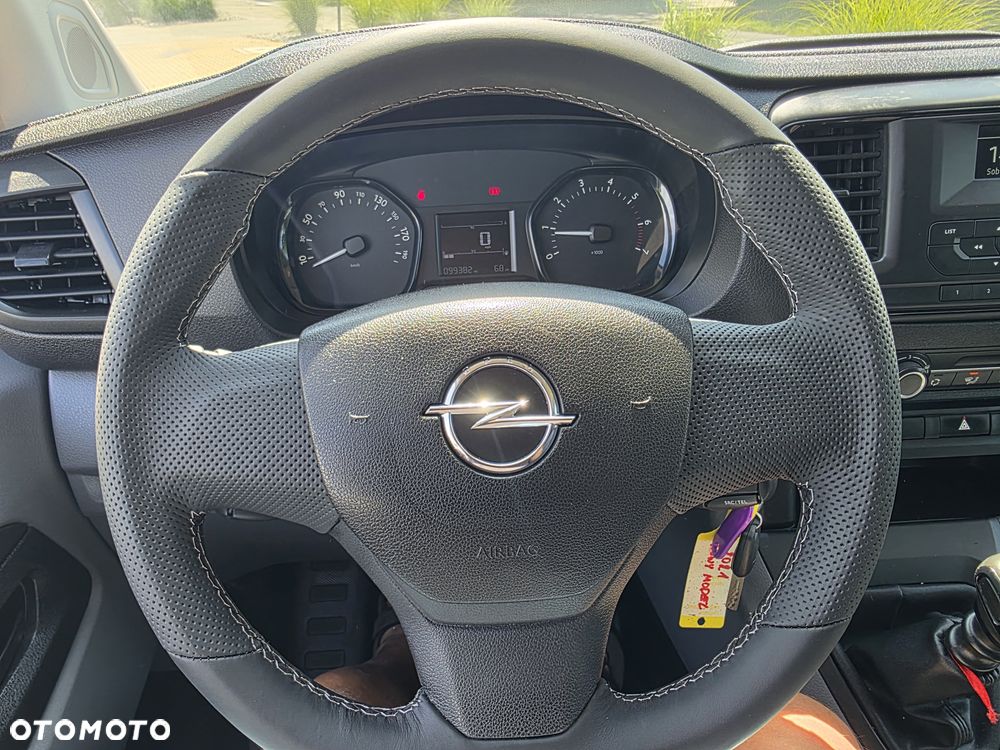 Opel Vivaro - 24