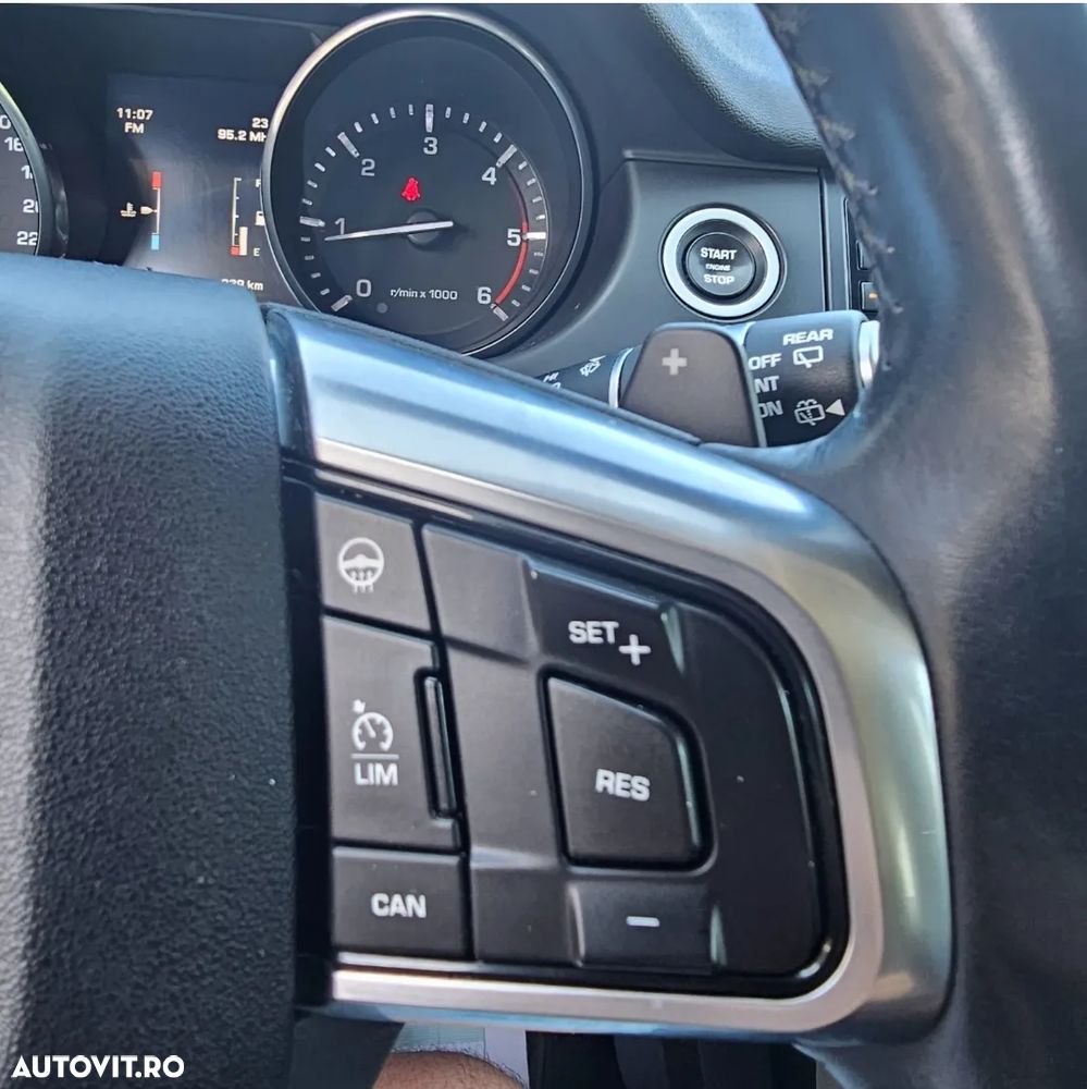 Land Rover Discovery Sport 2.0 l TD4 HSE Luxury Aut. - 17