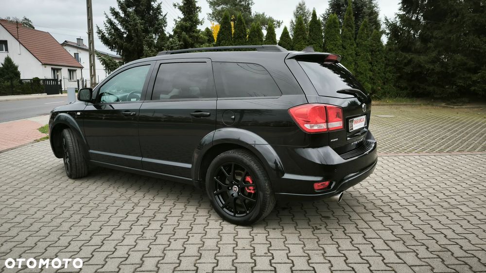 Fiat Freemont 2.0 Multijet Black Code AWD - 3
