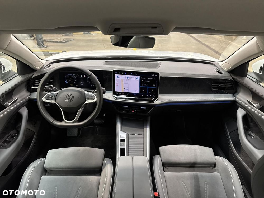 Volkswagen Passat - 13